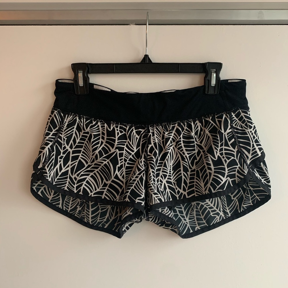 Lululemon Speed Shorts Size 6 🍋